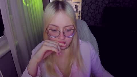 alinaocean online show from May 2026 04:01:02 PM