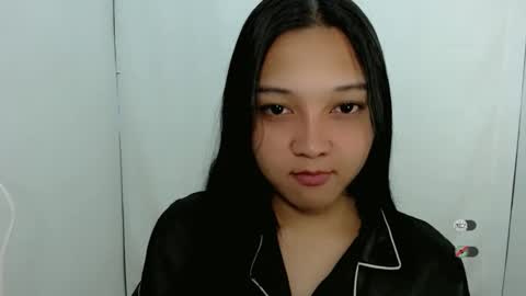 Snapshot of alisa_kiss_ chatting on April 2026 09:34:03 PM Shanti xhey online show from April 2026 09:34:03 PM