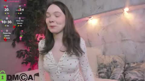 Alisa GMT2 Wen - Sun 10 AM - 4 PM except Monday and Tuesday   online show from November 2025 05:21:01 AM