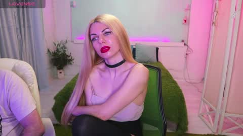 Alisa Aleks online show from April 2026 09:39:33 PM