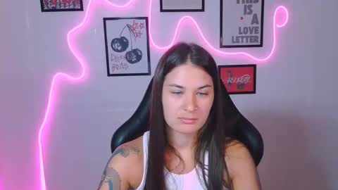 Alisa online show from May 2026 08:38:01 PM
