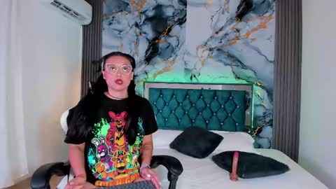 Snapshot of alisha_desire chatting on April 2026 07:20:02 PM online show from April 2026 07:20:02 PM