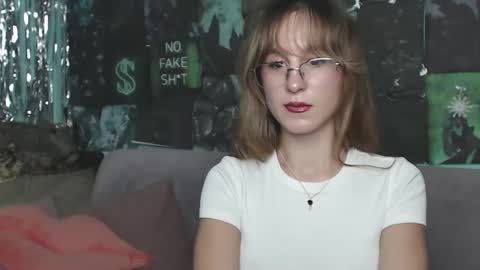 alishakelly online show from October 2025 06:04:01 AM