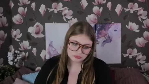 Snapshot of alishamorel chatting on October 2025 05:46:01 PM alishamorel online show from October 2025 05:46:01 PM