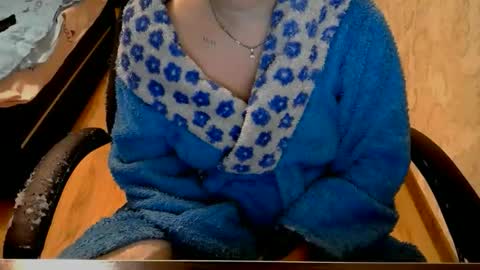 Snapshot of alisia18 chatting on February 2026 04:07:02 PM Alisa online show from February 2026 04:07:02 PM