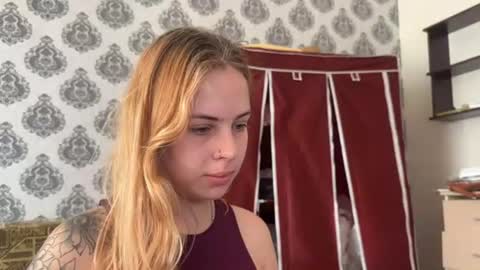Snapshot of alismoona chatting on July 2026 07:50:02 AM Alisa online show from July 2026 07:50:02 AM