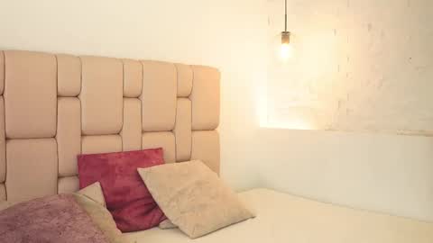 Snapshot of alison222_ chatting on December 2025 12:43:01 PM A L I S O N online show from December 2025 12:43:01 PM