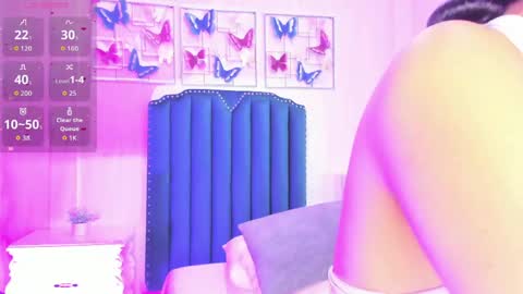 Snapshot of alison_carde05 chatting on May 2026 06:58:01 PM Alison online show from May 2026 06:58:01 PM