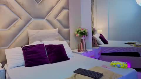 Snapshot of alison_skinny chatting on October 2025 11:53:02 AM Alison Skinny online show from October 2025 11:53:02 AM