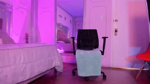 Alison Fishert online show from January 2025 03:00:01 PM