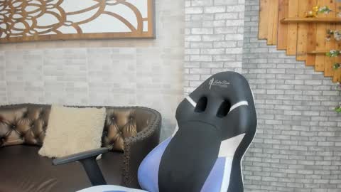 Snapshot of alisonn_doll chatting on January 2026 07:17:01 PM alisonn_doll online show from January 2026 07:17:01 PM