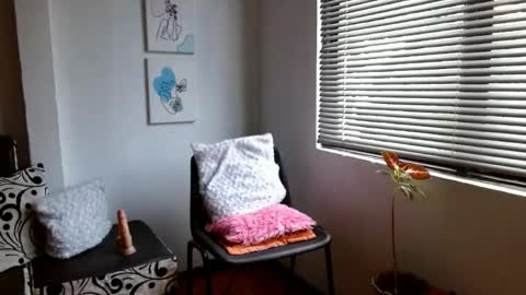 Snapshot of alisonturbay chatting on June 2026 12:40:02 PM Alisonturbay online show from June 2026 12:40:02 PM