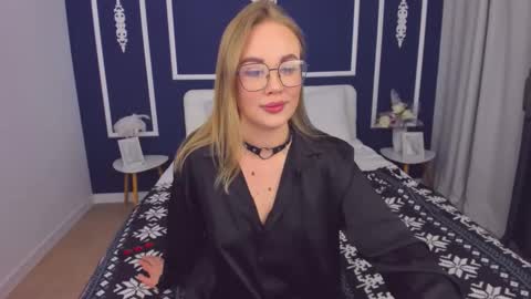 Snapshot of alisonwillow chatting on February 2026 01:45:02 PM Anna online show from February 2026 01:45:02 PM