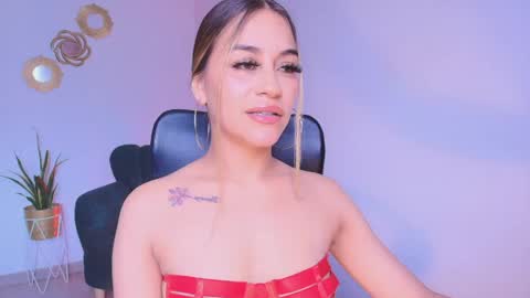 Snapshot of aliss_es chatting on June 2026 03:36:01 PM ALISS online show from June 2026 03:36:01 PM