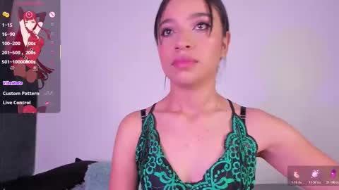 Mara  Isabel online show from October 2025 12:13:01 AM