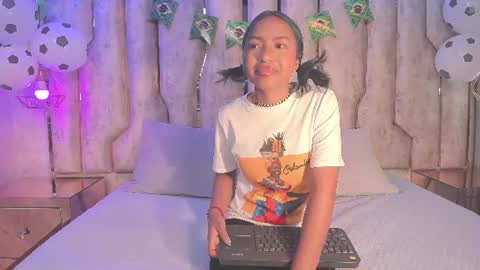 Snapshot of alisse_myers chatting on June 2026 03:05:01 AM alisse_myers online show from June 2026 03:05:01 AM