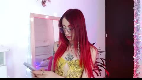 alissesallie_ online show from January 2025 02:25:01 AM