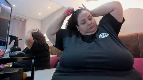 Alisson online show from November 2025 11:29:01 AM