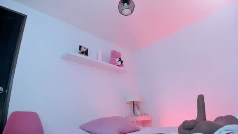 Snapshot of alisson_mendez01 chatting on March 2026 04:32:02 PM alisson_mendez01 online show from March 2026 04:32:02 PM