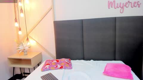 alissonmartin online show from January 2025 06:02:01 PM