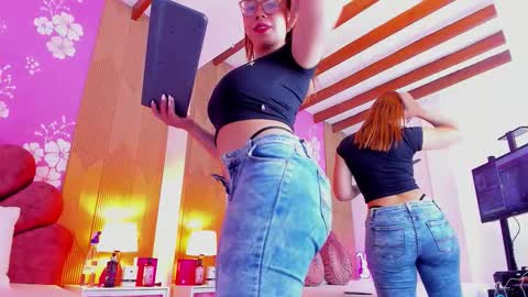 Snapshot of alissonpeach01 chatting on October 2025 01:52:01 PM alissonpeach01 online show from October 2025 01:52:01 PM
