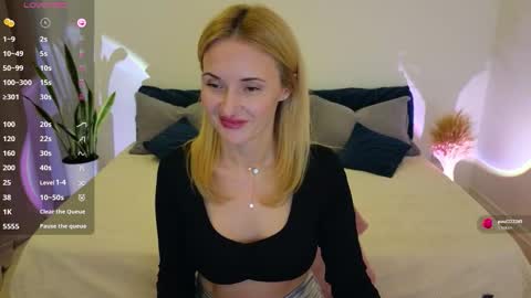 alisssarose online show from November 2025 09:03:01 PM