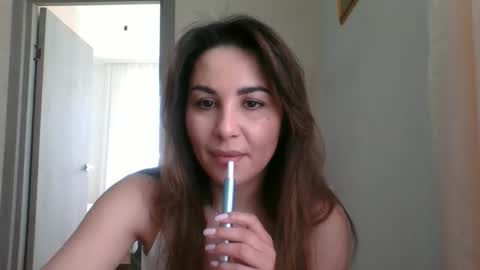 Snapshot of alisxlovesss chatting on May 2026 07:24:01 AM AlisXLovesss online show from May 2026 07:24:01 AM