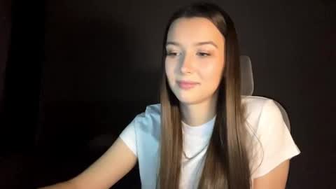 Annie online show from November 2025 01:02:02 PM