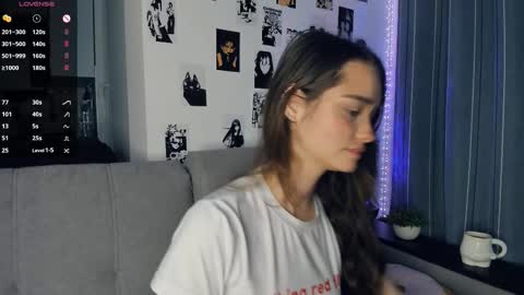 Alivia online show from November 2025 10:26:01 AM