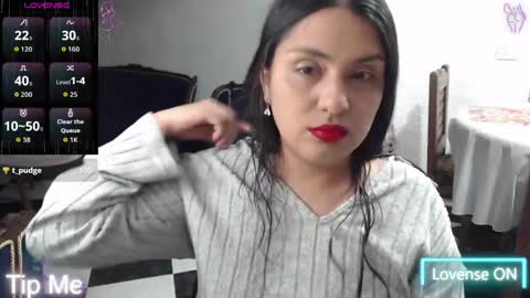 Snapshot of alix_beltran chatting on May 2026 01:45:01 AM Alix online show from May 2026 01:45:01 AM