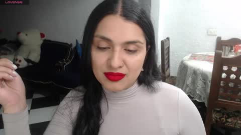 Snapshot of alix_beltran chatting on May 2026 02:18:01 AM Alix online show from May 2026 02:18:01 AM