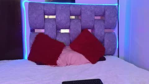 alix_kitty_ online show from December 2025 08:59:02 PM