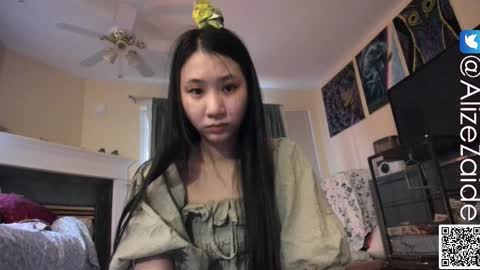 Alize Zaide online show from December 2025 07:41:02 PM