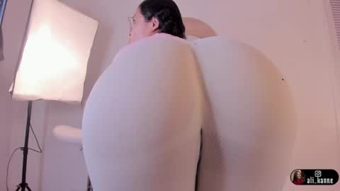 Snapshot of alizza_ chatting on June 2026 11:44:02 AM alizza_ online show from June 2026 11:44:02 AM