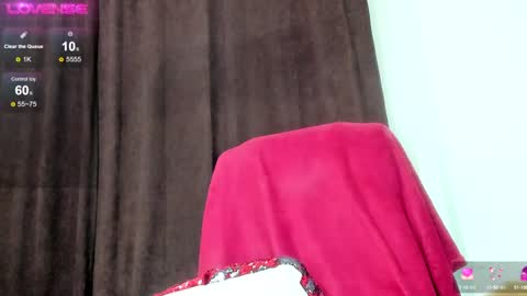 Snapshot of allees95 chatting on January 2025 05:09:01 PM allees online show from January 2025 05:09:01 PM