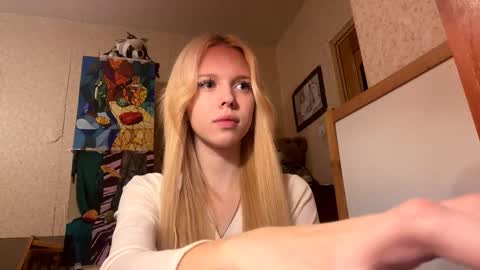 Lina online show from October 2025 05:33:01 AM