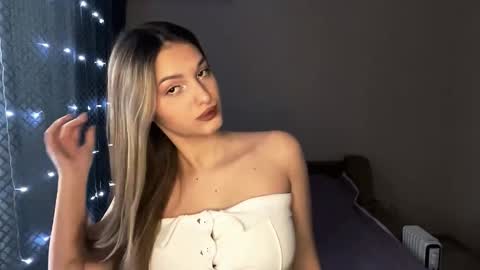 Emily online show from February 2026 08:21:01 AM