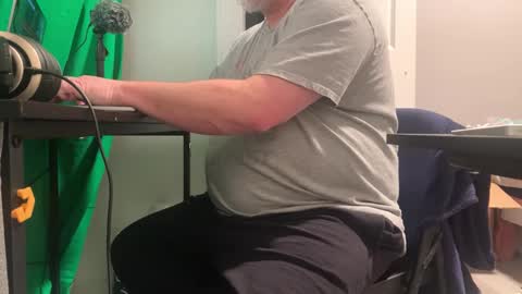 Allergictolove online show from February 2025 01:25:01 AM