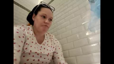 Snapshot of alleycatty24 chatting on February 2025 12:54:01 AM AlleyCatty24 online show from February 2025 12:54:01 AM