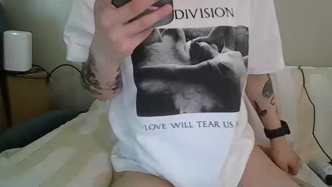 alliebearx online show from April 2026 06:46:01 PM