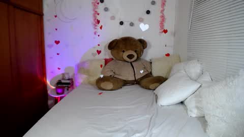 Allie  online show from February 2025 09:36:02 PM