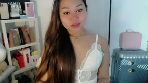Snapshot of allirah20x chatting on June 2026 12:08:02 AM Allirah online show from June 2026 12:08:02 AM