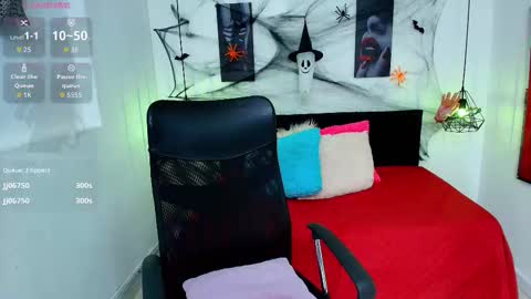 Snapshot of allison_dubois chatting on October 2025 07:27:02 AM allison_dubois online show from October 2025 07:27:02 AM