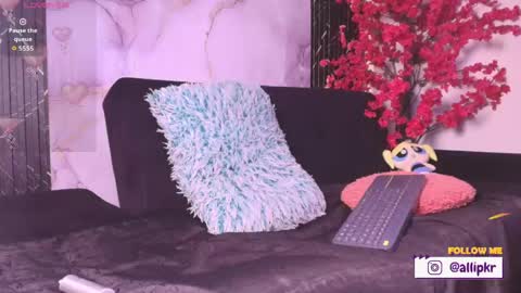 Snapshot of allison_parker1_ chatting on May 2026 12:11:02 PM allison_parker1_ online show from May 2026 12:11:02 PM
