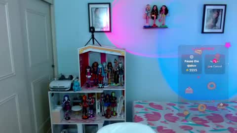   online show from May 2026 07:08:02 PM
