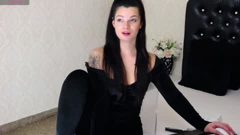 Snapshot of allisonn223 chatting on December 2024 11:28:02 PM Deea online show from December 2024 11:28:02 PM