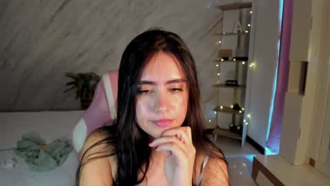 Snapshot of allisonpalmer chatting on December 2024 04:50:01 PM Allison Palmer online show from December 2024 04:50:01 PM