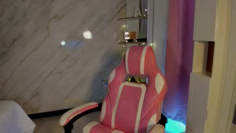 Snapshot of allisonpalmer chatting on February 2025 02:13:02 PM Allison Palmer online show from February 2025 02:13:02 PM