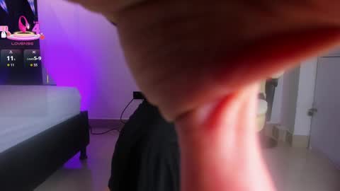 Alli  online show from October 2025 07:33:01 PM