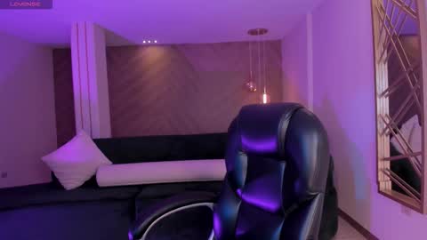 Allison Rogers online show from November 2025 02:33:02 AM